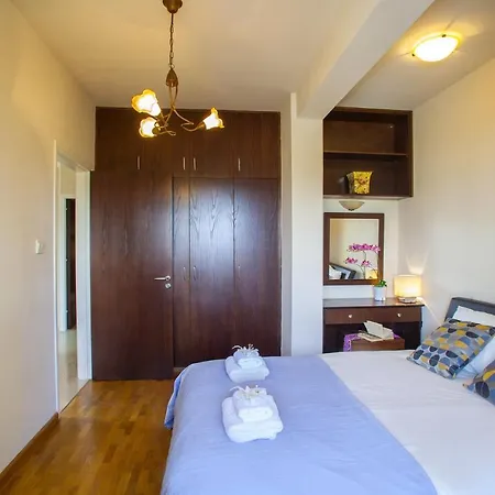 Imagine You And Your Family Renting This Perfect Holiday Apartment Minutes From The Beach, Larnaca Apartment 1390