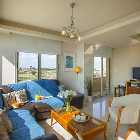 فيلة Imagine You And Your Family Renting This Perfect Holiday Apartment Minutes From The Beach, Larnaca Apartment 1390 لارنكا